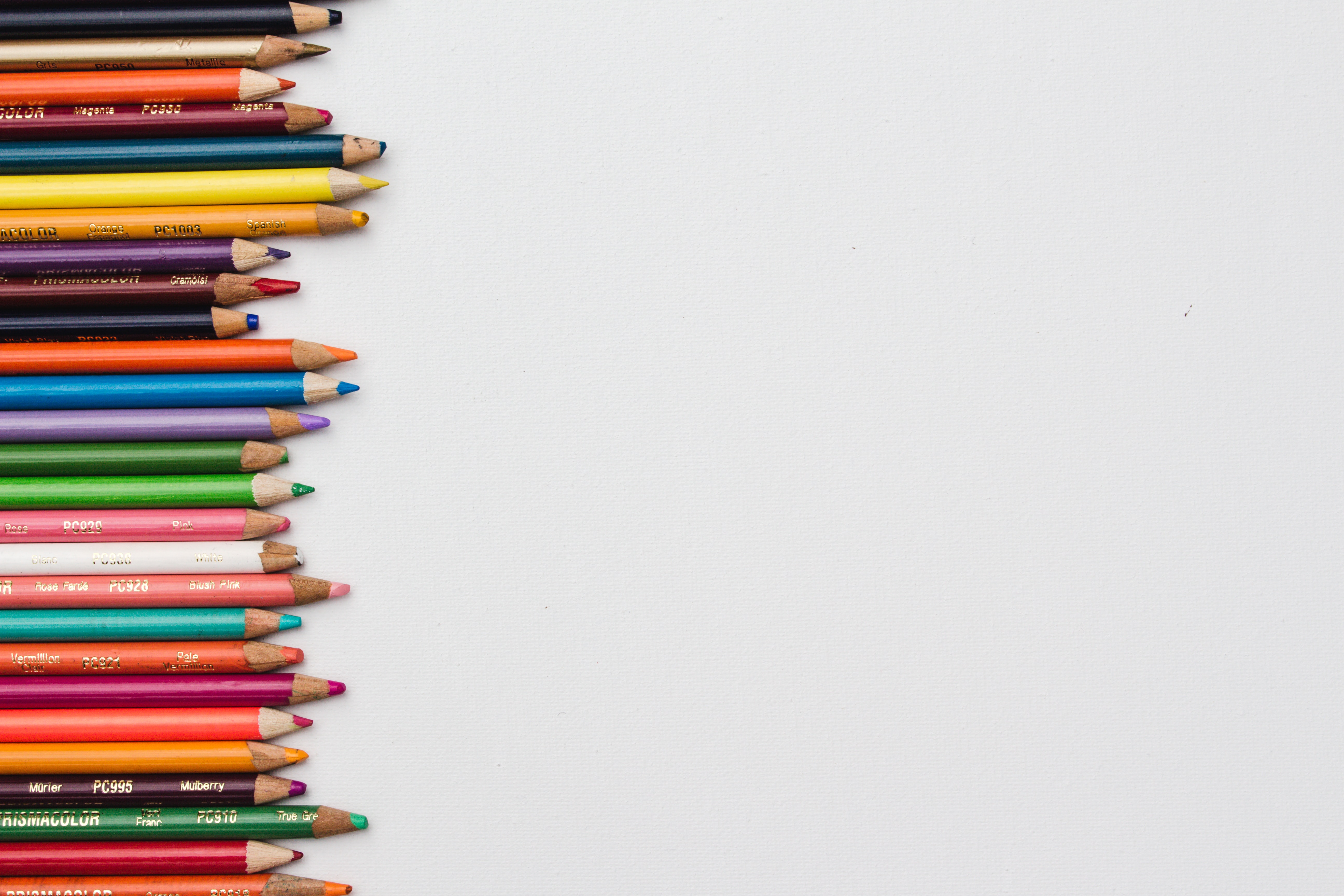 How to Choose the Right Colouring Pencil